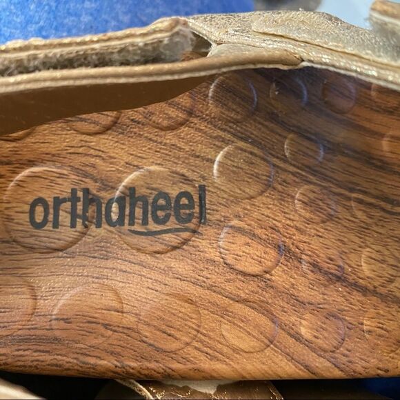 Orthaheel Yasmin‎ Gold Sandals - Picture 2 of 7